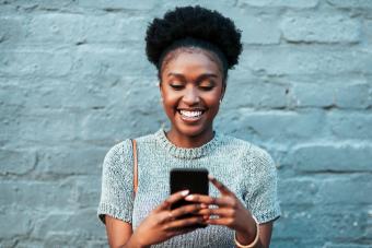 woman using her cellphone