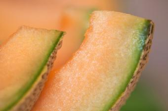 https://cf.ltkcdn.net/diet-and-nutrition/nutrition-plans/images/slide/298974-849x565-sliced-cantaloupe.jpg