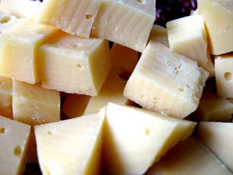 Vegetarian Cheese Guide: Brands & Tips 