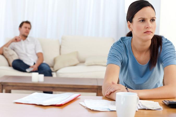 Couple divorcing