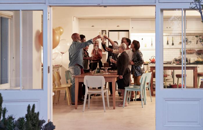 toasting during divorce ceremony