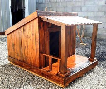 DIY Craftsy Dog House Using Pallets