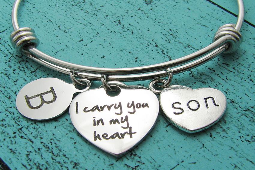 13 Heartfelt Gifts for People Grieving a Loss LoveToKnow