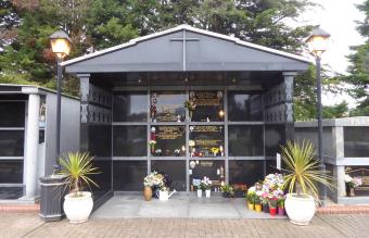 outdoor mausoleum