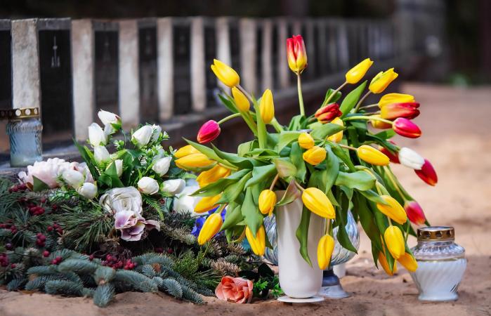 Flowers on cemetary vase