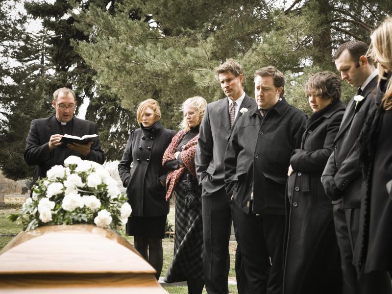 Planning a Graveside Service to Say Your Goodbyes LoveToKnow
