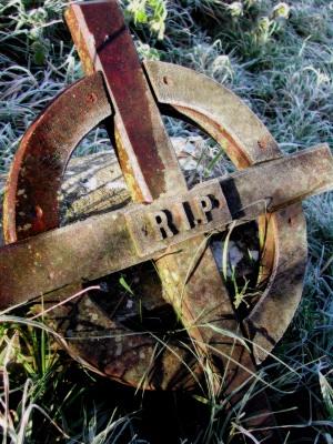 Celtic_Cross_Headstone.jpg