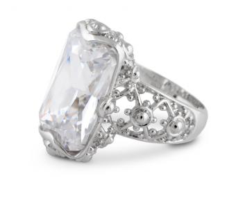 https://cf.ltkcdn.net/engagementrings/images/slide/150822-739x650r1-intricate-detailing.jpg