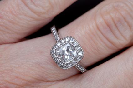 Cushion Cut Diamond Engagement Rings 