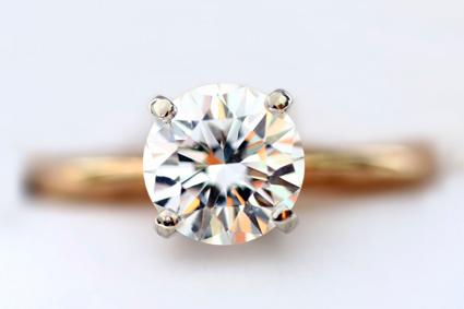 Gold engagement ring