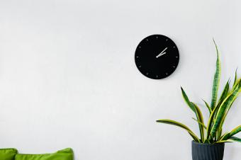 Decoración de pared con reloj