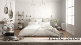 Habitación con letras de Feng Shui