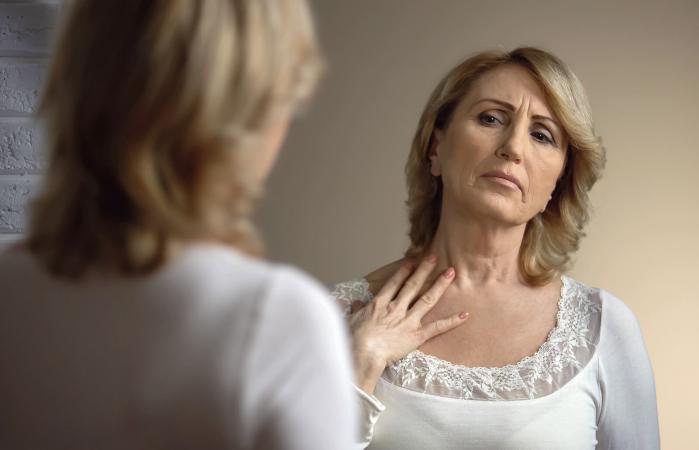 Tighten turkey neck with exercise