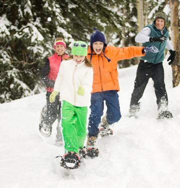 Snowy Day Activities the Whole Family Can Enjoy Together