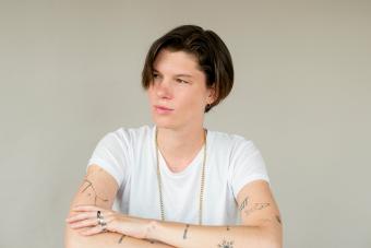 Androgynous person