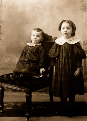 169364 304x425 Victorian children IS