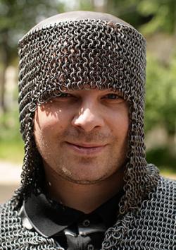 https://cf.ltkcdn.net/fashion-history/images/std/169710-250x354-chain-mail-hood.jpg