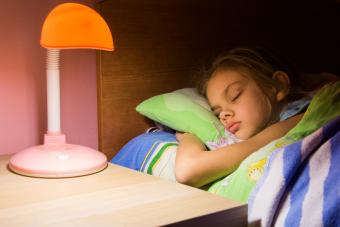 Child's bedroom table lamp