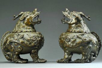 A pair of pixiu censors from Qianlong period