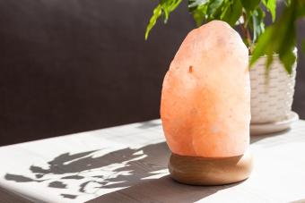 Himalayan pink salt crystals lamp