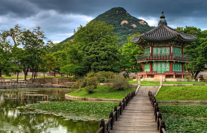 View that includes the five feng shui elements