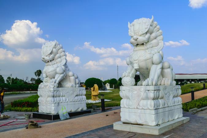 Fu Dogs at an entrance