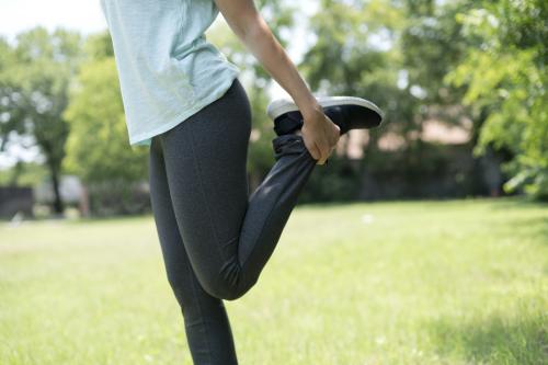 Performing a quad stretch