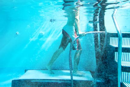 Under water treadmill