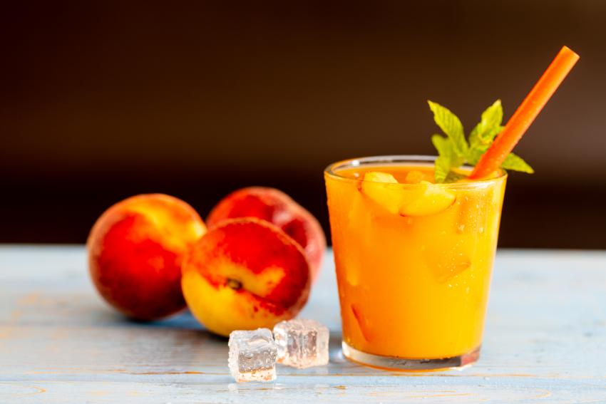 12 PalatePleasing Peach Crown Royal Drinks LoveToKnow