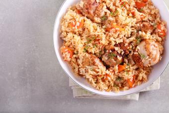 https://cf.ltkcdn.net/food-drink/meal-ideas/images/slide/339757-850x566-chicken-rice-1071356058.jpg