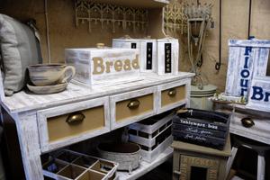 cheap furniture for kitchens