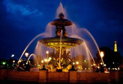 fountain at the Place de la Concorde