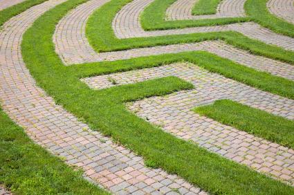 Garden Labyrinth Designs | LoveToKnow