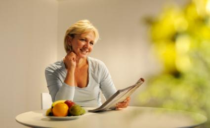 WomanWithMagazine.jpg