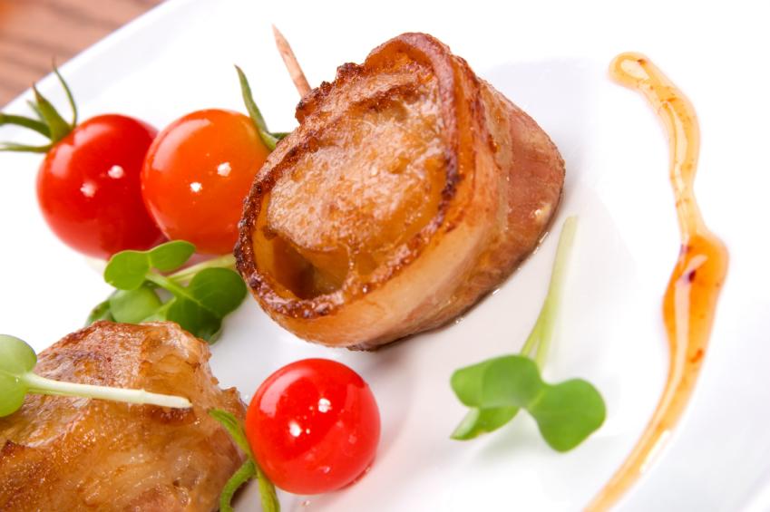 How to Make Scallops Wrapped in Bacon LoveToKnow