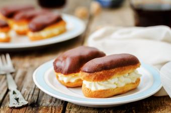 Eclairs with cheese cream