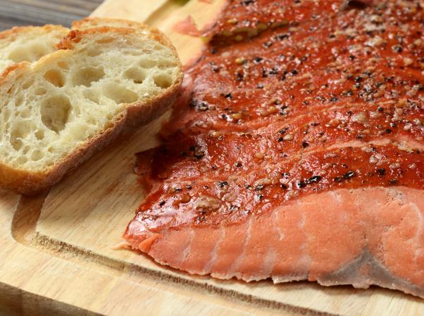 Smoked salmon and bread