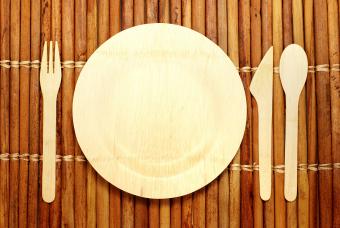 Bamboo biodegradable plate and tableware