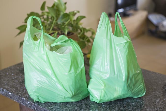 Advantages of Plastic Grocery Bags | LoveToKnow