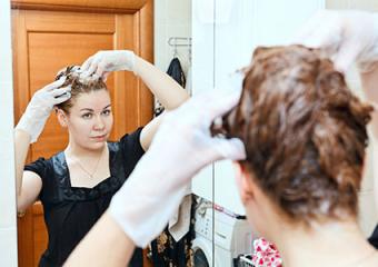 Coloring gray hair at home.