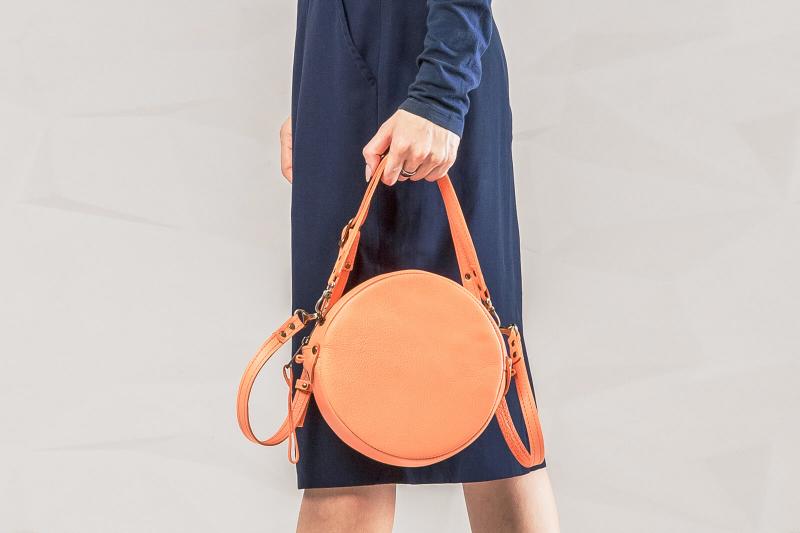 Types of Purses Your GoTo Guide to Handbag Styles LoveToKnow