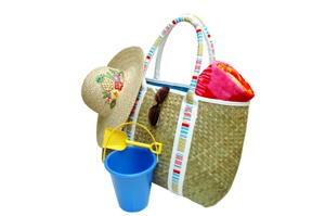 Image of a cheap straw beach tote