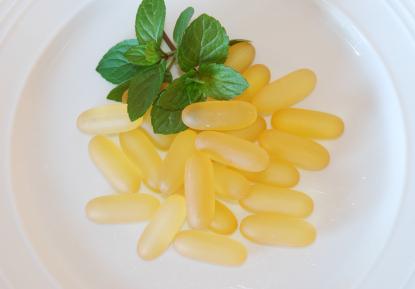 There are few side effects from taking goldenseal.