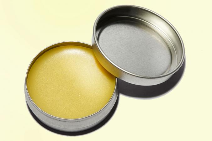 devil's club salve in round tin