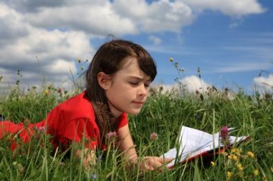 Girl_reading.jpg