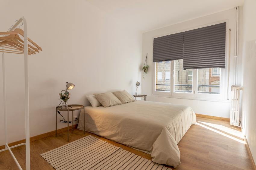 11 Dorm Decor Ideas for Guys to Create a Personalized Space | LoveToKnow