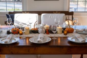 https://cf.ltkcdn.net/home/design-decor/images/slide/346463-850x567-fall-tablescapes-1445233558.jpg