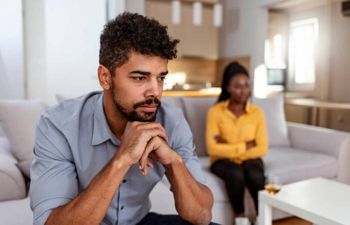 Man ignoring a woman