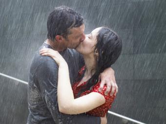 Beso romántico