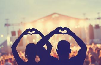 Pareja en un concierto